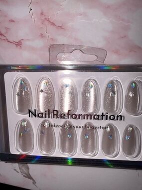 Nail Reformation Silver Holographic Star Press-On Nails in Medium Almond